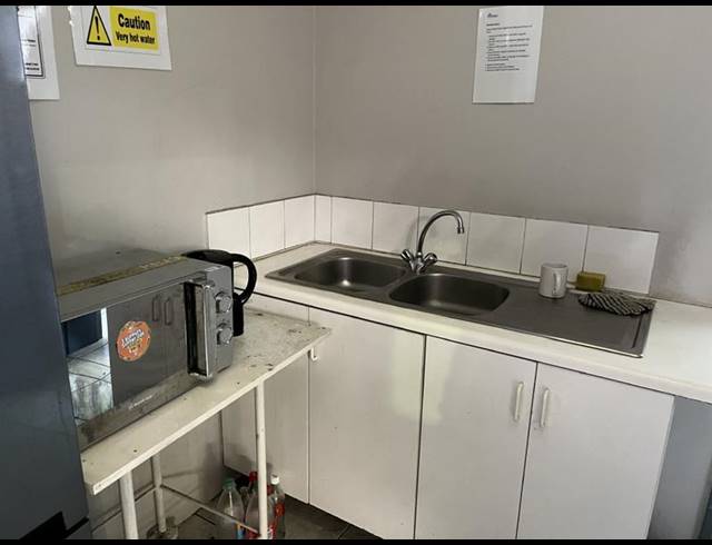 INDUSTRIAL PROPERTY TO RENT IN KILLARNEY GARDENS